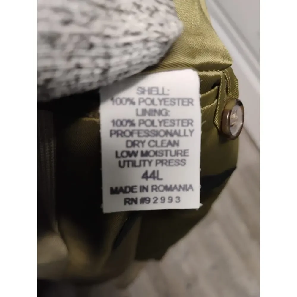 Double Breasted tan Men's suit 44L by Giorgio Sant Angelo polyester